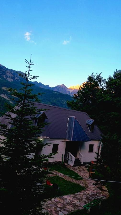 Hotel Bujtina Te Grima Theth Zewnętrze zdjęcie