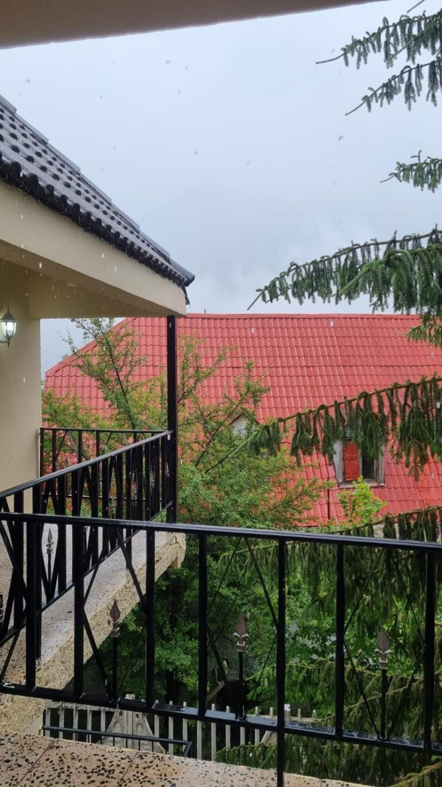 Hotel Bujtina Te Grima Theth Zewnętrze zdjęcie